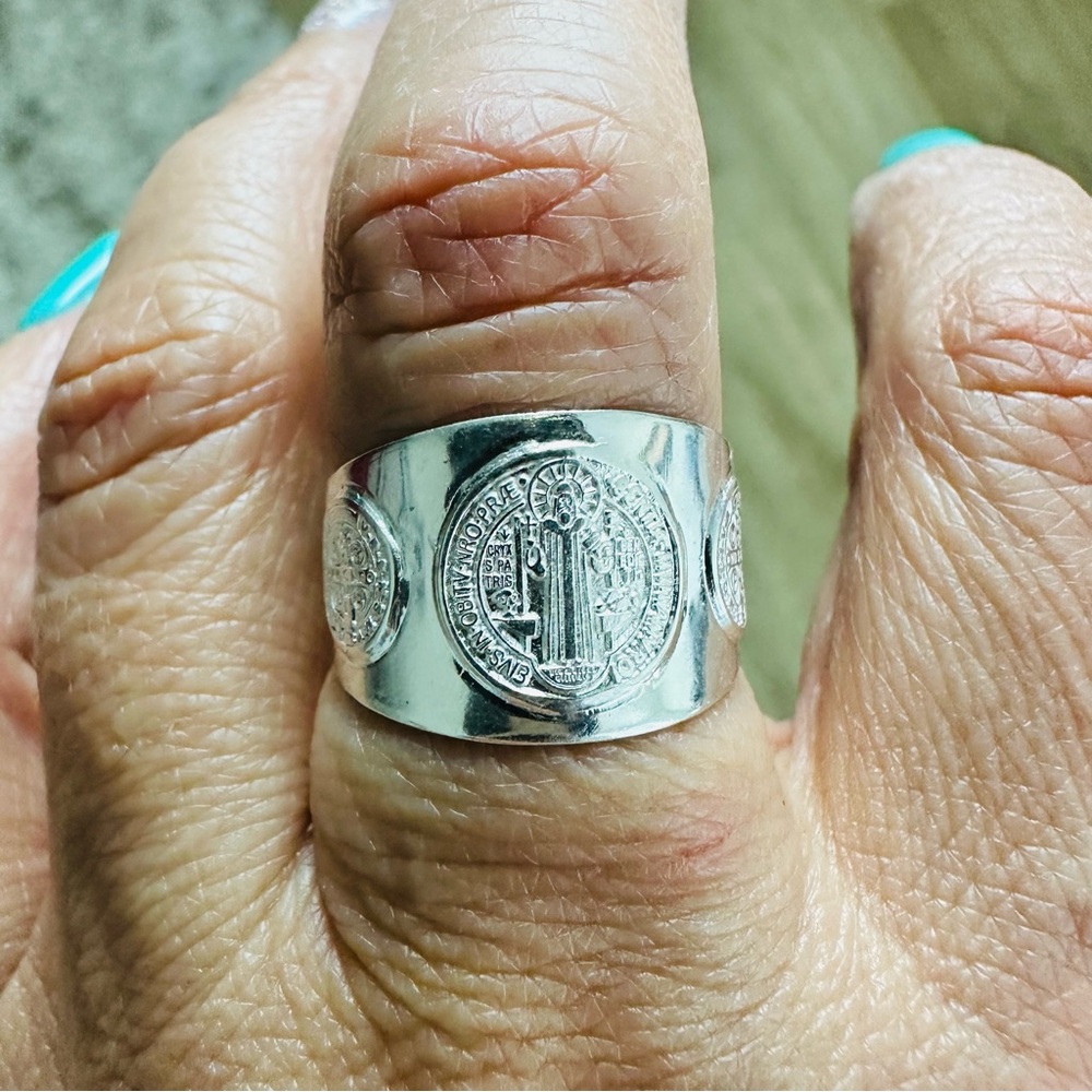 Silver Chunky Jewelry Ring with Engraved Saint Benedict Catholic Christian - Picture 15 of 16